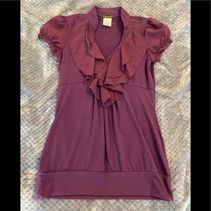 EC worn 1X super cute burgundy top with sheer sleeves and ruffle neckline